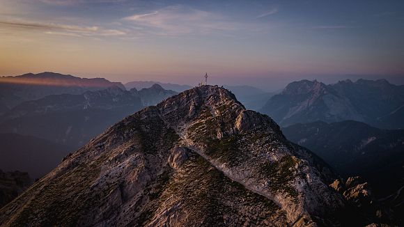 Reither Spitze mit Schafe - Karwendel Hoehenweg Etappe 1
